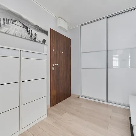 Lägenhet Spacious & Elegant Family With Parking Space & Ac In By Renters Wrocław