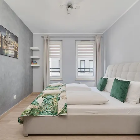Lägenhet Spacious & Elegant Family With Parking Space & Ac In By Renters Wrocław